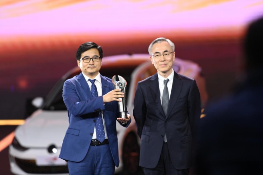 比亚迪海豹获央视“第三届中国汽车风云盛典”最高奖