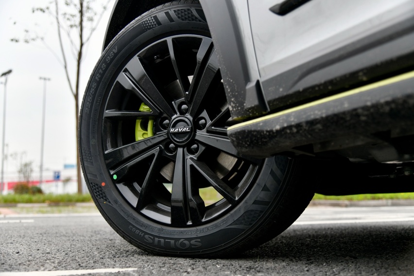 试驾哈弗赤兔 适合年轻人的运动SUV 百公里加速7.7秒