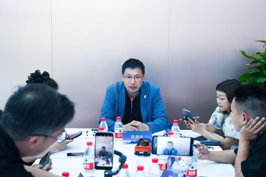 新能源汽车“至卷”时代，睿蓝汽车如何应对？丨陈高旭：入门即满配