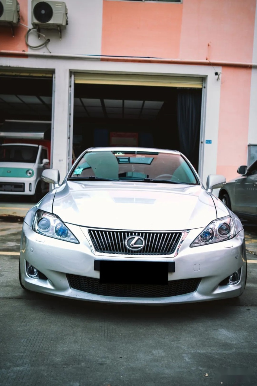 3.5 V6+后驱的雷克萨斯IS300，雷车也能玩出