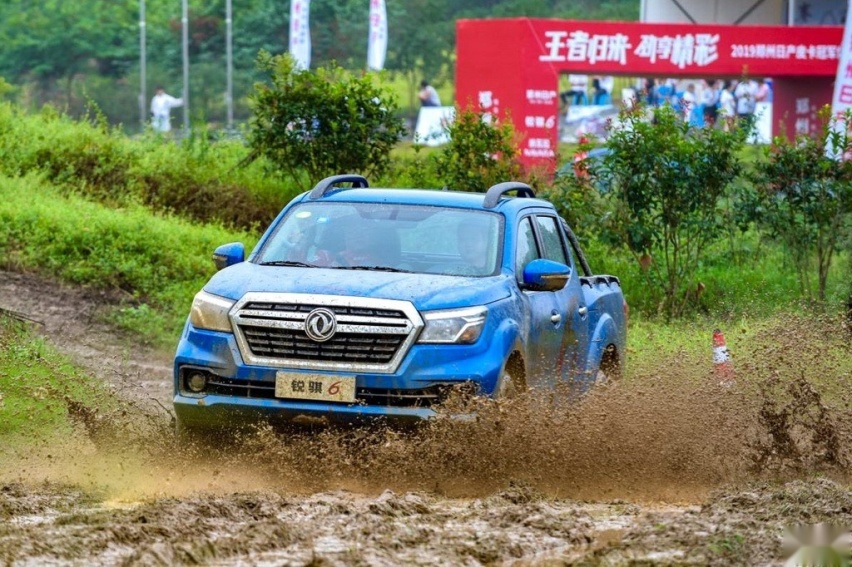找回儿时玩泥巴的乐趣 郑州日产皮卡“湿身式”越野体验
