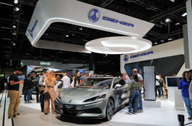 2025年全球电动车“王座”易主 比亚迪登顶 终结特斯拉霸榜时代