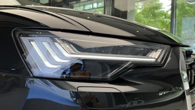 双前脸、智能化全面升级，全新奥迪A6L究竟有多“卷”？