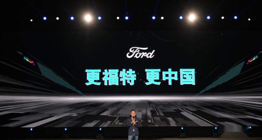 脱缰「电马」：Mach-E GT全球首发，赛道抢先体验3.65秒的快感
