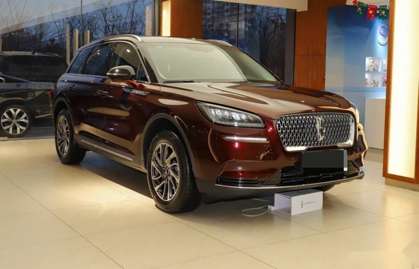 林肯冒险家和沃尔沃XC40对比，这两款车怎么样?