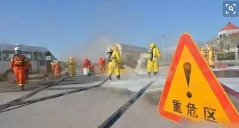 危化品运输车发生事故时该怎么办？以下五种处置办法要记好