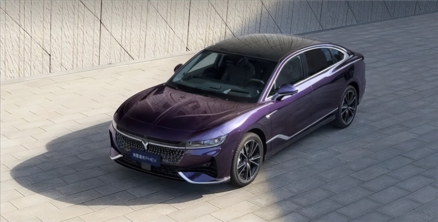 对标“56E”岚图追光PHEV上市 只要25.28万起