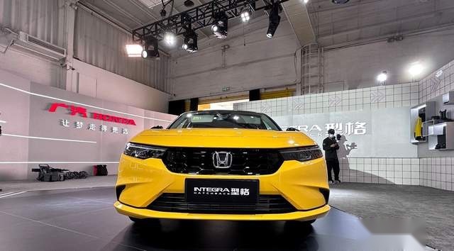 试驾型格HATCHBACK，彰显年轻人个性的潮玩新宠