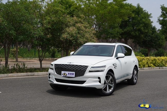 豪华旗舰 细腻时髦 试驾捷尼赛思GV80中大型SUV