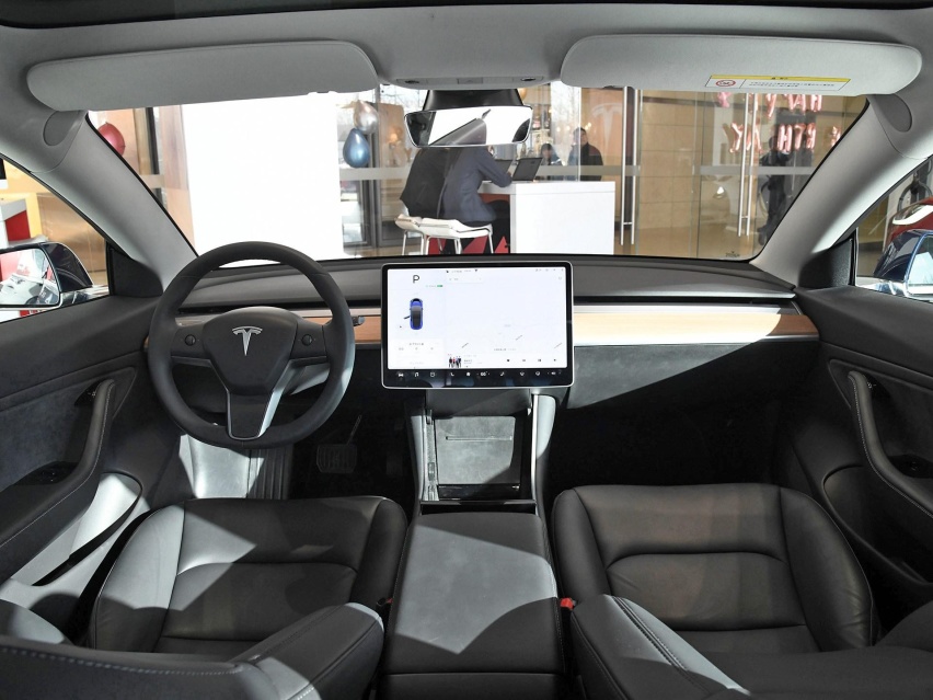 优化续航/加速，明年交付，特斯拉Model 3高性能全驱版
