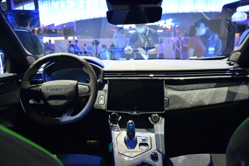 这么多性能套件加持的钢炮SUV！百公里加速6.5秒