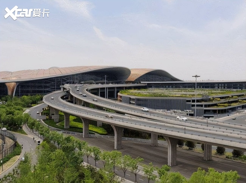 大兴机场停车费一天一宿多少钱？北京大兴机场停车场过夜怎么收费