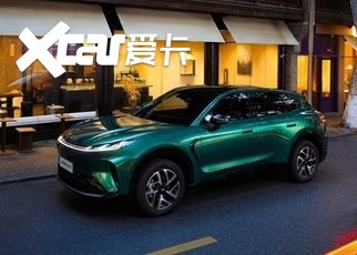 【E汽车】极狐阿尔法T7内饰官图发布
