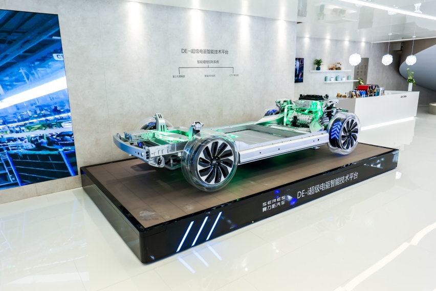 首款搭载华为ADS 2.0的交付量产车 AITO问界M5智驾版将开启交