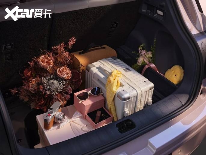 6.39万元起,零跑A05正式上市,年轻家轿新选择