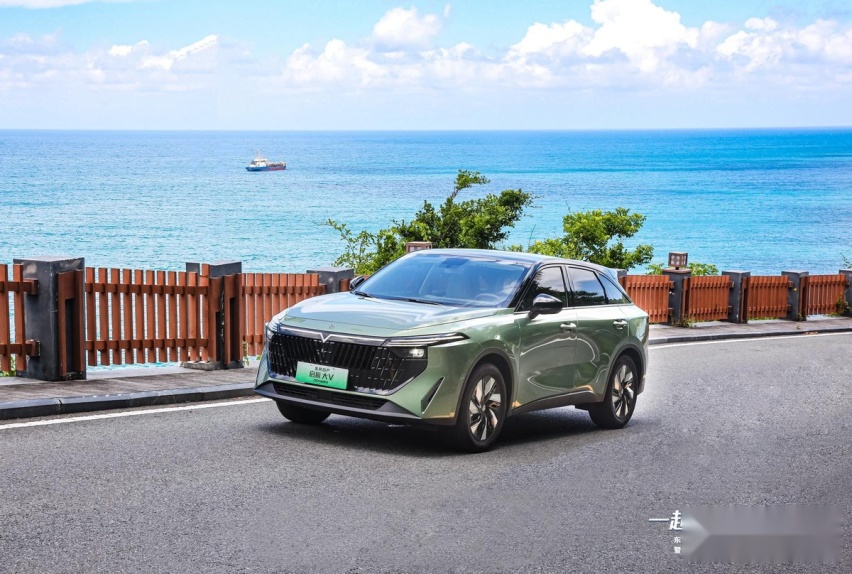 插混价格战来了，启辰大V DD-i超混动上市，起售价仅11.89万