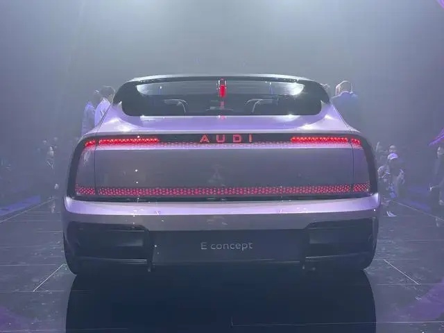 奥迪联手上汽推出新品牌AUDI，首款概念车AUDI E亮相