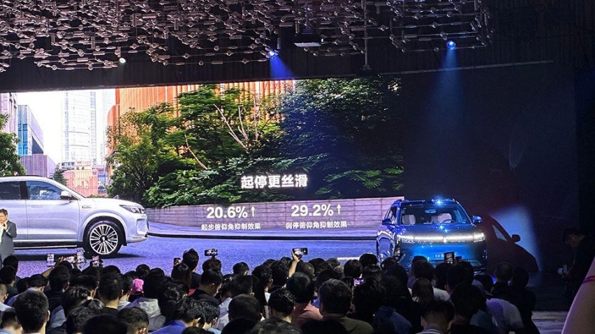 问界新M7还用麦弗逊，增程式等于没操控，有华为算法也不行？