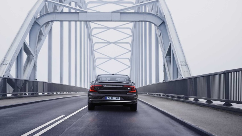 2021款沃尔沃S90/V90发布，灯组进化，搭载轻混系统