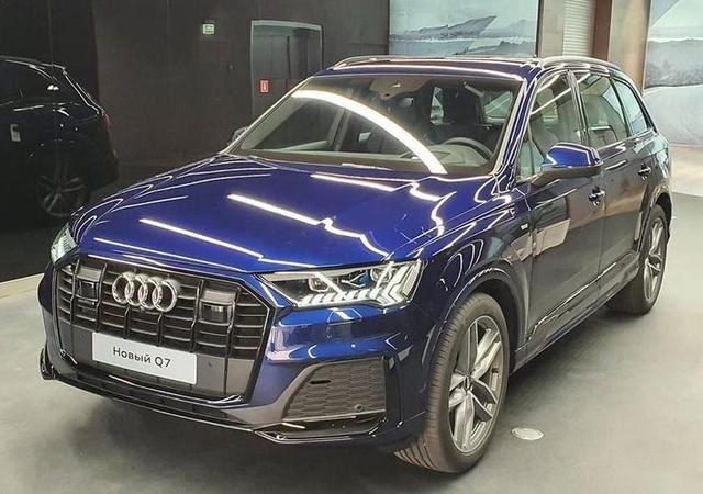 新款奥迪Q7海外实拍 内饰全新升级