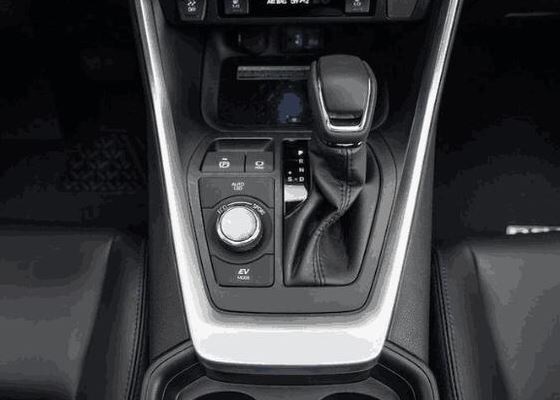 全新一代一汽丰田-RAV4到店实拍，外形硬派，油耗更低！