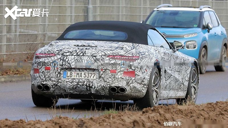 2022-mercedes-benz-sl-new-spy-photo-rear.jpg