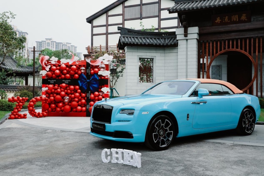 灵魂提问：几年内连买4辆劳斯莱斯是什么体验？