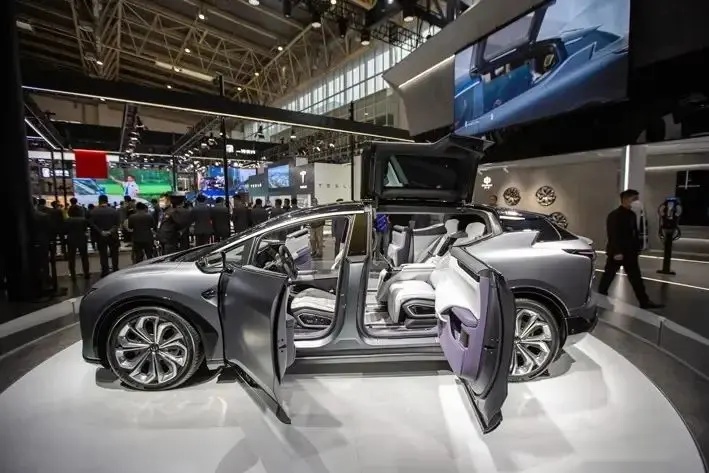 【e汽车】音响事件背后，我看到了中国式豪华品牌该有的成长路径