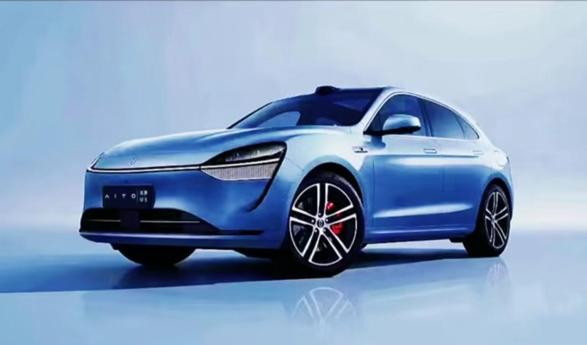 问界M5谍照曝光！搭智慧大灯+800V平台，剑指Model Y？