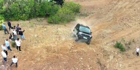 最近网上刷到的越野车“绝望坡”，到底在哪儿，是什么梗？