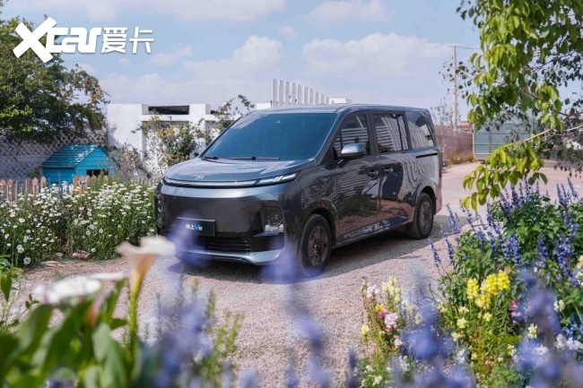 空调不给力、座椅不透气？向上V6专治夏天跑货的“职业病”
