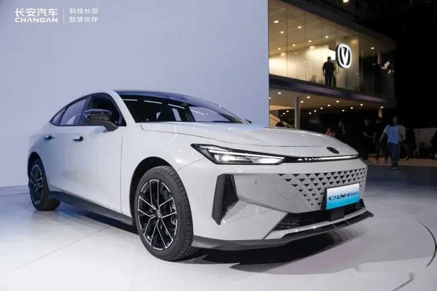 宠粉玩流量，长安第二代UNI-V智电iDD 11.49万起售