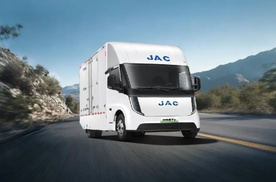 跑运输的兄弟看过来！江淮1卡坤鹏ET9，让你省时省钱更舒服