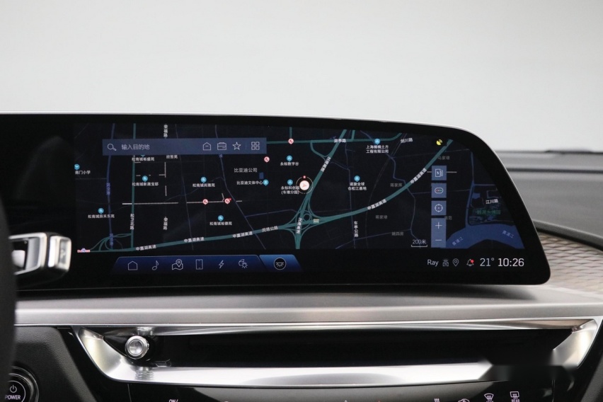 美国车企集体抵制苹果CarPlay，就像国内车企防着华为HI？