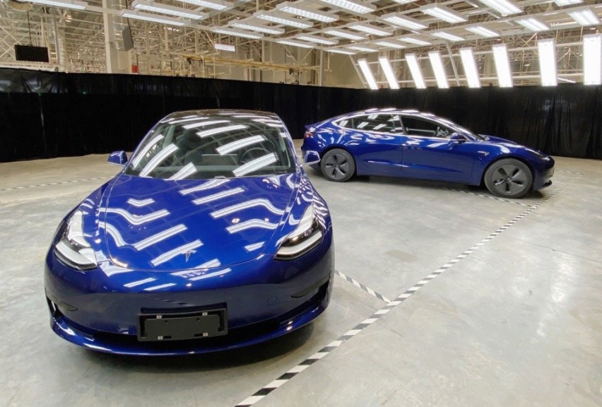 起售价格为35.58万元，国产特斯拉Model 3实车亮相