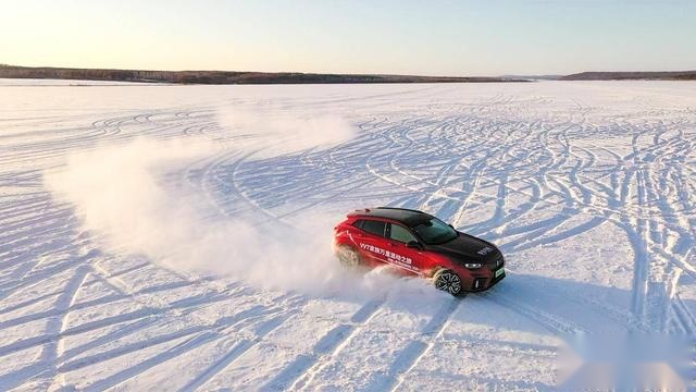 VV7 PHEV系列驭冰踏雪，尽展科技旗舰实力担当