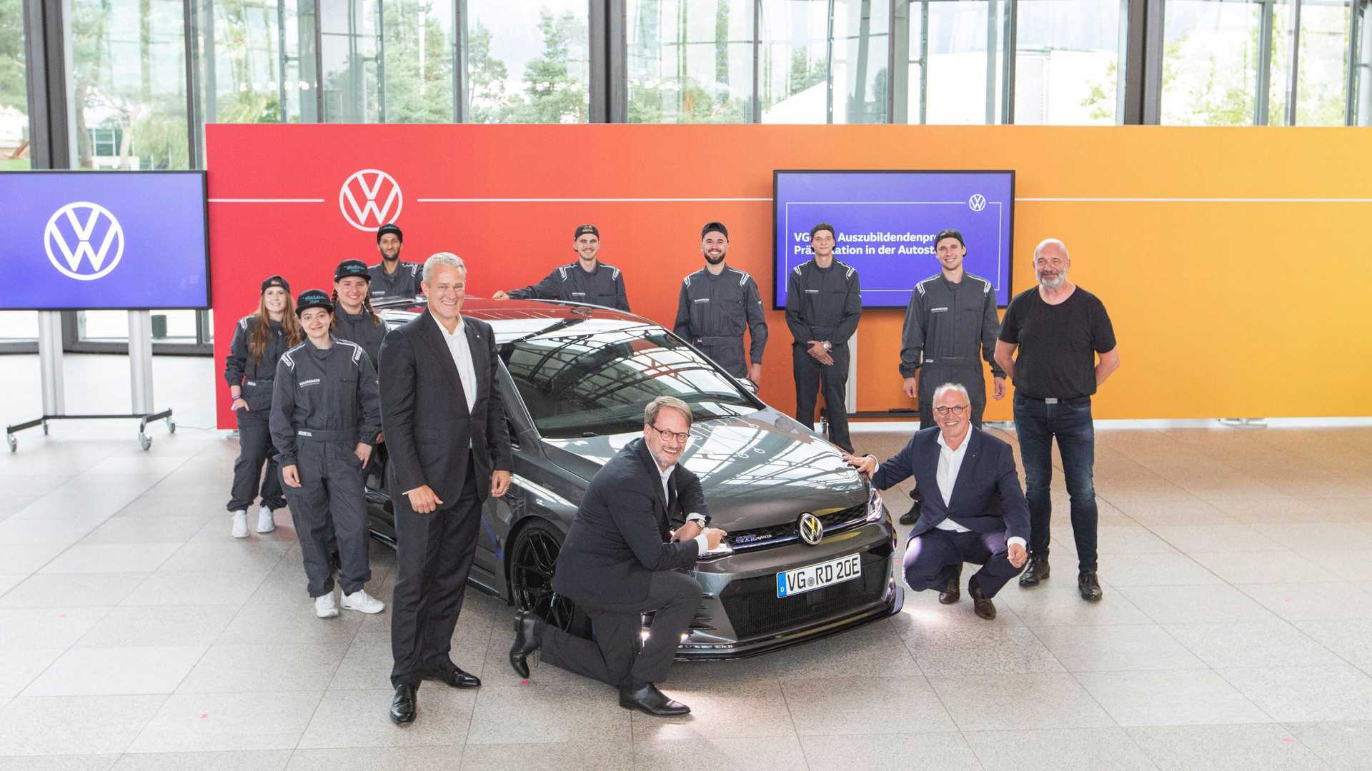 寬體套件,動力更強,大眾高爾夫GTE HyRacer發(fā)布 寬體套件,動力更強,大眾高爾夫GTE HyRacer發(fā)布