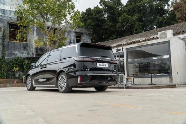 属于驾驶者的MPV 岚图梦想家0碳版深度体验