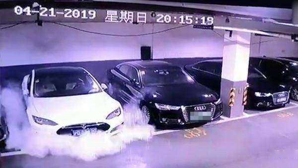 时隔两月，特斯拉起火事故终于有回应了！官方：没有发现系统缺陷