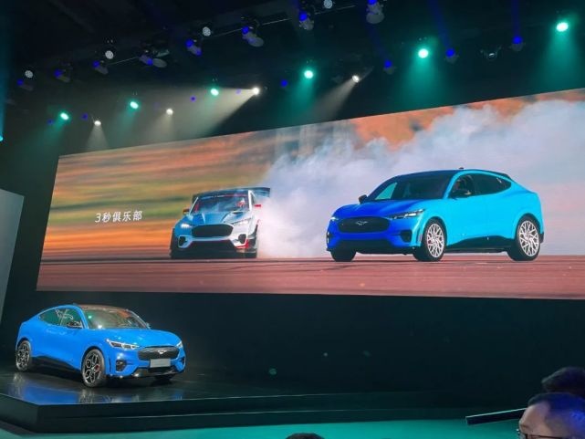 黑马驾到：26.5万起的福特Mustang Mach-E动刀