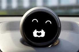 特斯拉、奔驰接上中国AI，座舱大模型之争开启