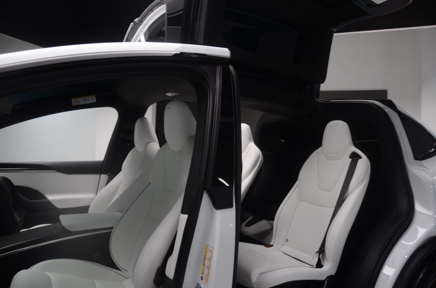 静态感受特斯拉Model S Plaid，静若处子的极简，动如脱兔的张