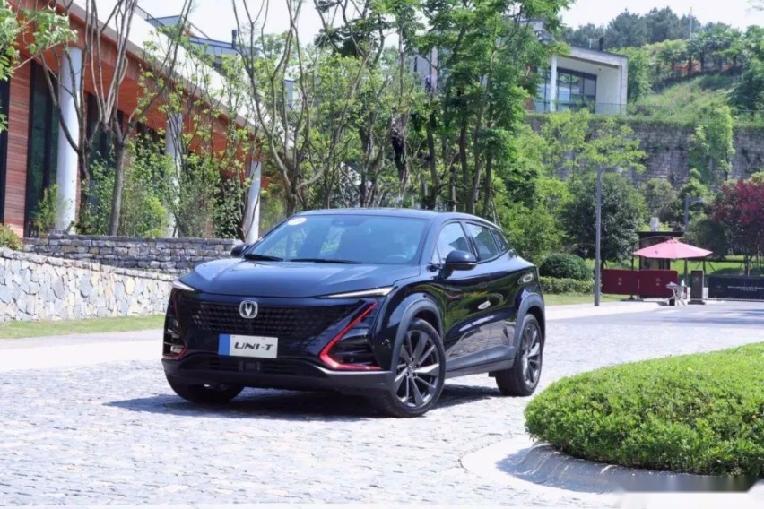 UNI-V/影豹/MG6 Pro对比,谁能撑起运动车型的称号?