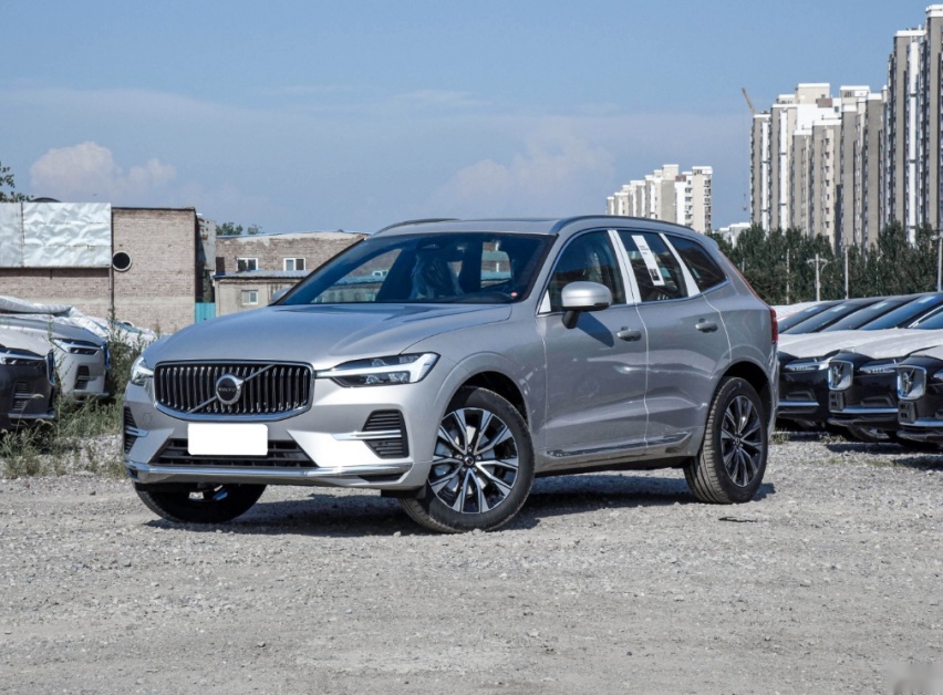 沃尔沃XC60，与宝马X3同级别，降至30万，你还买宝马X1吗？