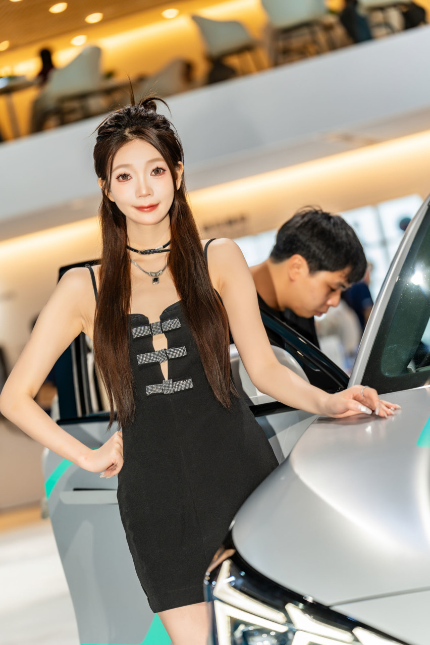 2024广州车展小姐姐大合集！是真男人就坚持到最后一张！