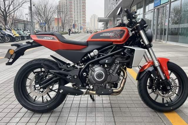3万多即可圆梦？双缸水冷350cc，复古运动外观，年轻人第一辆哈雷！
