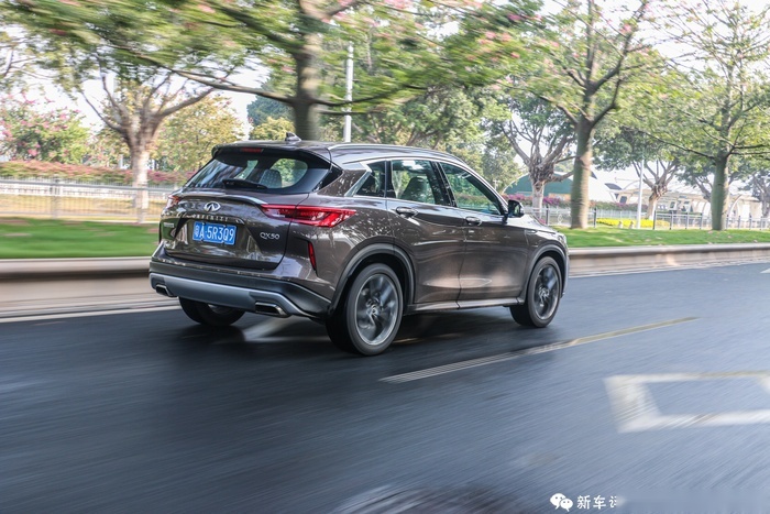 英菲尼迪QX50、奔驰GLC怎么选？预算不高还想配置高！