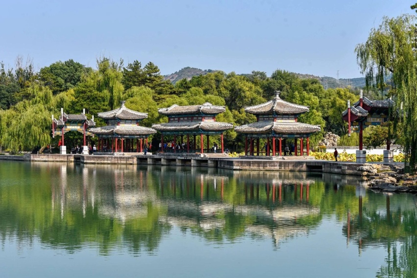 京城避暑去哪？把嘉华开进热河谷 露营、温泉、咖啡、越野放空自我