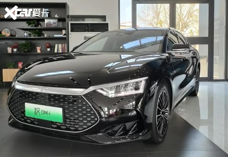 15万级混动轿车二选一！汉DM-i稳如老狗，星耀8凭啥抢风头？