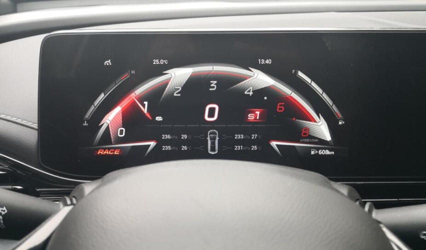 拥有“赛道基因”高性能车 试驾广汽传祺影豹R 简直“泰裤辣”！